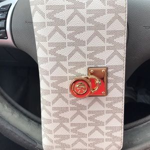 MK wallet